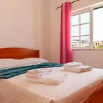 Casa de hóspedes Western Mos *